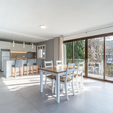 アパート Ponent D カラ・ラトハダ