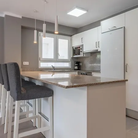 アパート Ponent D カラ・ラトハダ