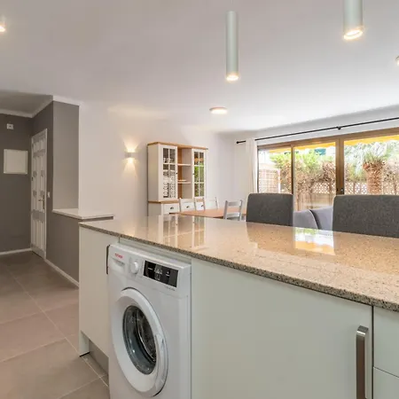 Ponent D カラ・ラトハダ