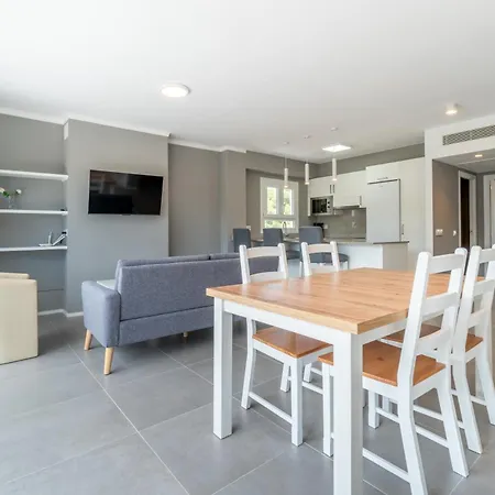 Ponent D アパート カラ・ラトハダ